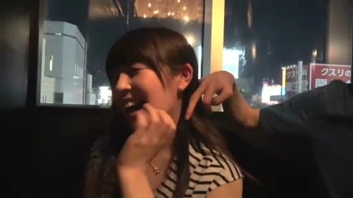 肉厚舌のTバック美女、初呑みでホテル！ピンク乳首＆バイブプレイ→顔射で大満足